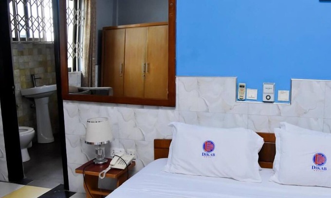 Teshie Cama Y Desayuno | Dikab Hotel