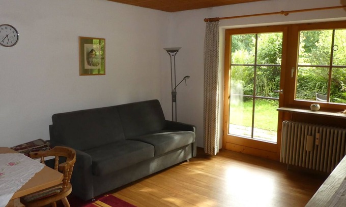 Aschau im Chiemgau Apartamento | Apartamento 50 m² de dormitorio adicional y terraza orientada al sur en la planta baja