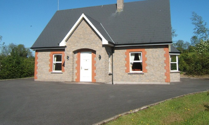 Rockcorry Cabaña | Dillons Cottage