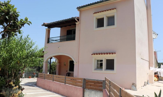 Dafnata Casa | Dimitra