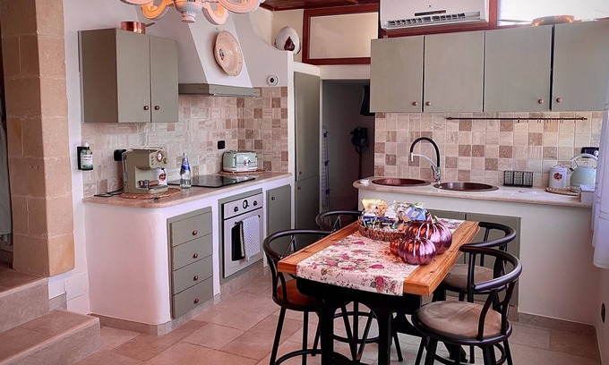 Centro Storico Cama Y Desayuno | Dimore Deluxe nel Cuore del Borgo Santi Medici.ideale per Famiglie. Pet-friendly