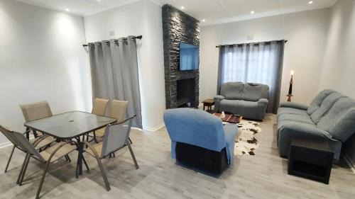 Oranjemund Casa | Dinas Accommodation House Oranjemund