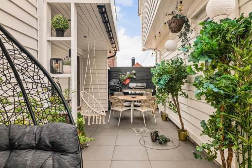 Bergen City Centre Casa | DINBNB Apartment l Skansen funhouse - 400m to Bryggen Gym & Parking