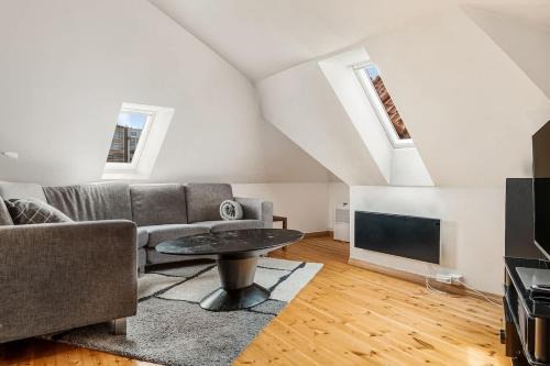 Bergen City Centre Apartamento | Dinbnb Apartments I Historical Two-Floor Apartment with Rooftop Panorama I 1645 Heritage