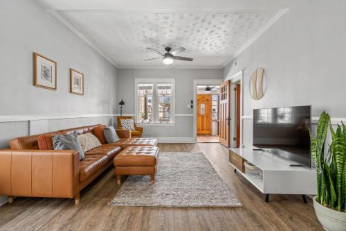 Drumheller Casa | Dinos Last Post - Family Friendly 4 Bedrooms