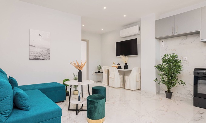Samos Apartamento | Dioni, Central Luxury Apartment in Samos Town