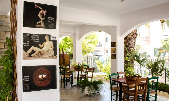 Paralia Dionysiou Casa | Dionisos Palms