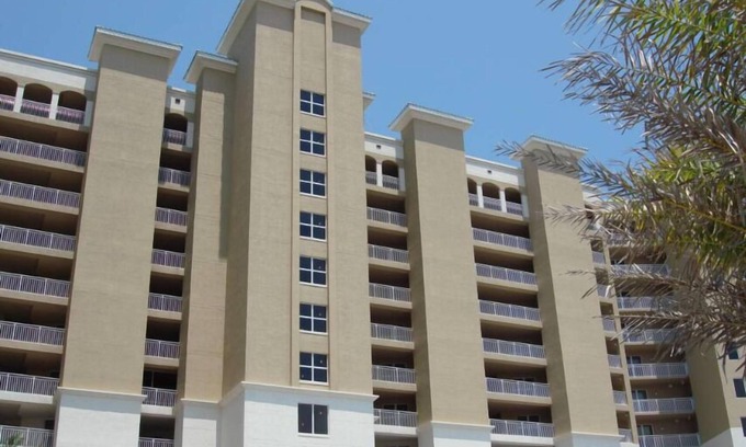 Bridgeport Heights Apartamento | Direct Oceanfront Condo in Daytona Beach Shores