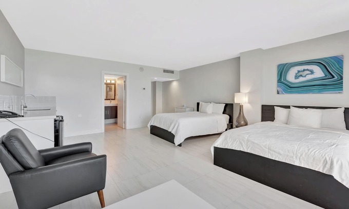 Bermuda Riviera Apartamento | Direct Ocean Front Room