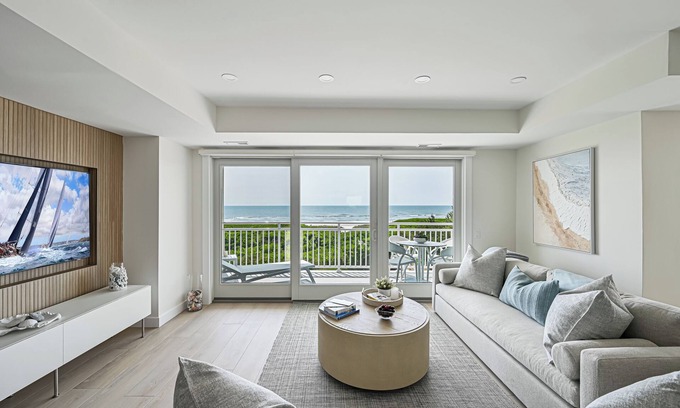 Brigantine Condominio | Direct Ocean Front Building with Pool and elevator 4 bedrooms 2.5 bath
