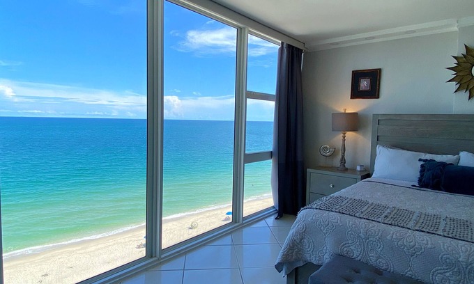 Bermuda Riviera Condominio | Vista al Mar, Piscina, Restaurantes