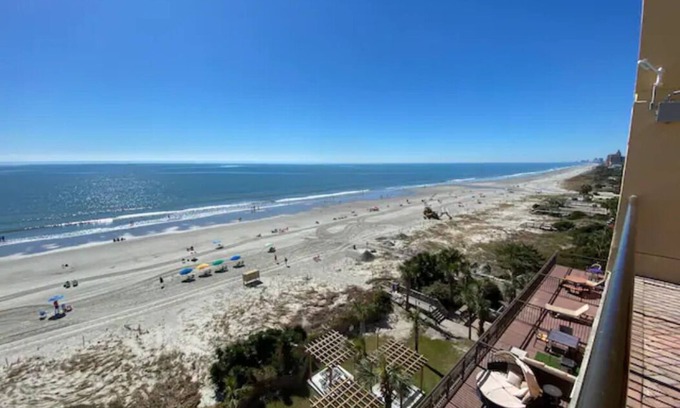 Myrtle Beach Complejo | Direct oceanfront, separate bedroom, full kitchen - rates lower than last year !