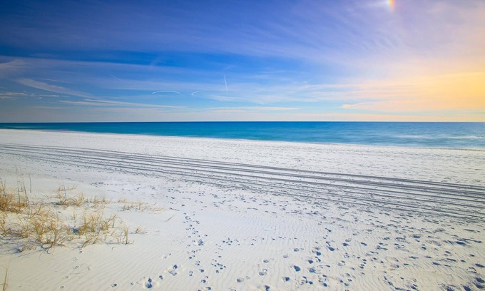 Bel Air Casa | ~Direct PCB Beachfront Beautiful Townhome Quiet Area Sleeps 6~