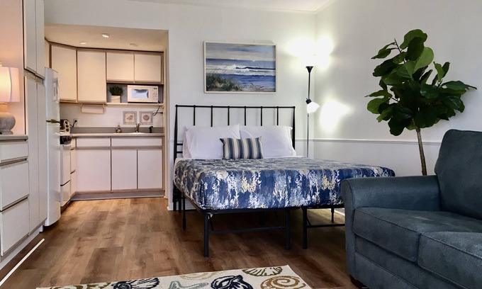 Atlantic Beach Condominio | Maravillosa vista al agua! Acceso a la playa y rampa para botes!