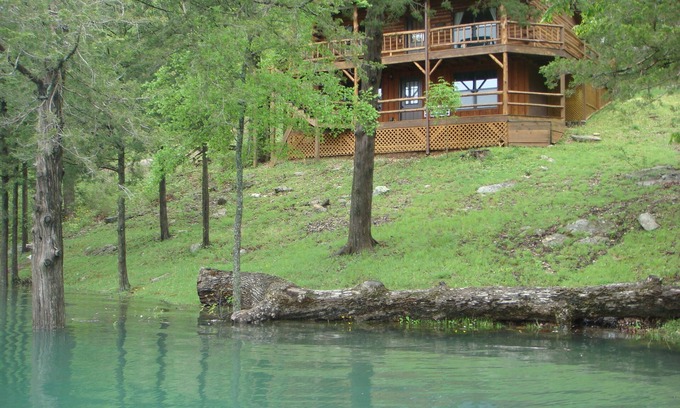 Sylvan Shores Cabina | Direct Waterfront Cabin with Boat Dock & Swim Deck