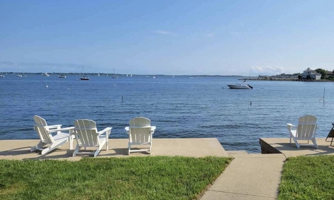 Noank Casa | Direct Waterfront house, Noank Village, Groton CT