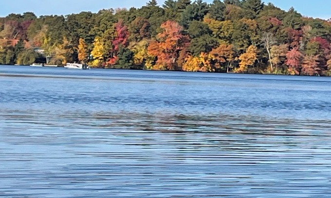 Jewett City Apartamento | Direct Waterfront lakehouse apt w pool,kayaks,dock.By casinos,Mystic
