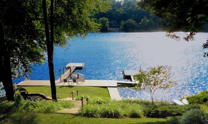 New Milford Casa | Direct Waterfront on Candlewood Lake, 2 Private Docks, 5 Bedrooms, Sleeps 10