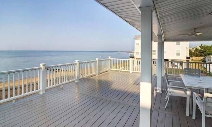 Momauguin Casa | Direct Waterfront Private Beach Escape