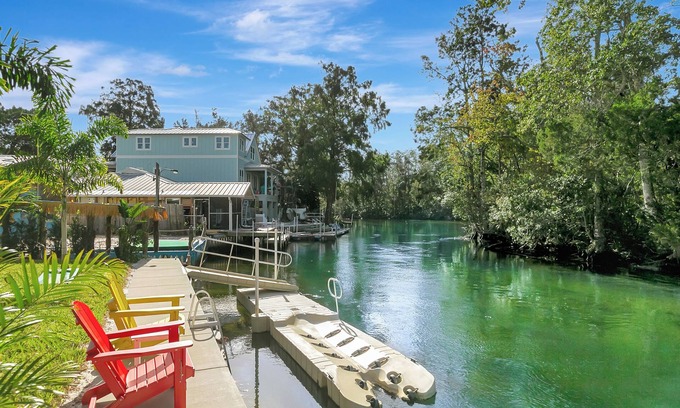 Weeki Wachee Gardens Casa | DIRECT WEEKI WACHEE RIVER FRONT! NEW CUSTOMHOME! WELCOME TO RIVER MARGARITAVILLE