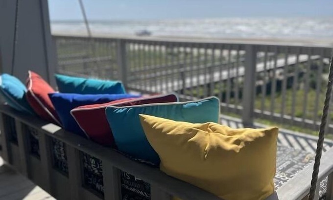Freeport Casa | Directly on the beach with amazing Gulf & Bay views near fishing and adventures