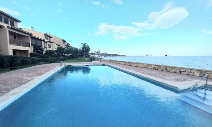 Alcanar Apartamento | desconecta con fabulosas vistas al mar, ideal para familias