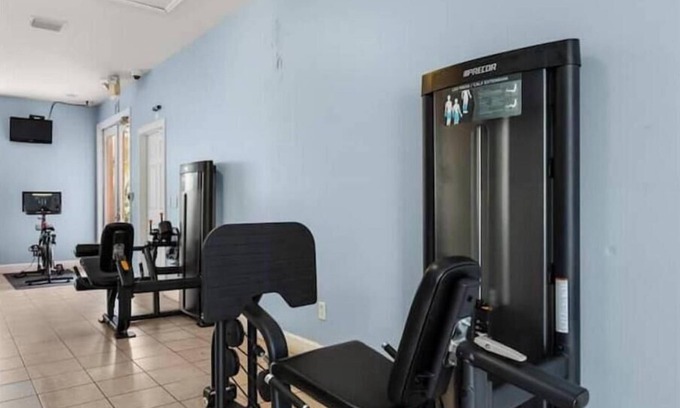 Eagle Pointe South Casa | Discover " a spacious 3-bedroom house Enjoy a pool in the condo, fitness room,