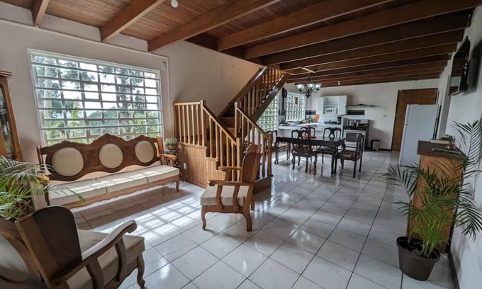 San Antonio de Belén Casa | Discover beautiful family house in San Jose near airport, only at 40min - 30KM