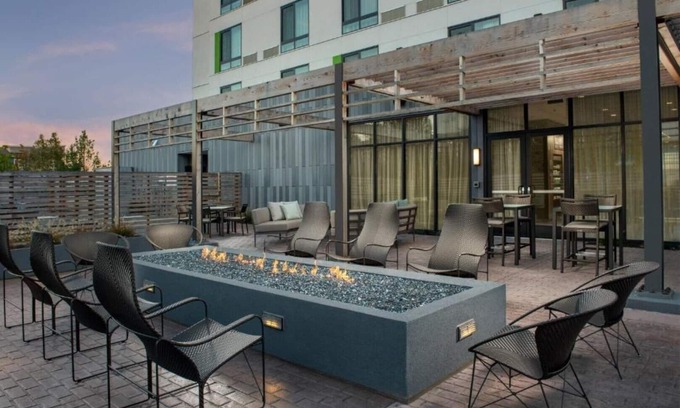 Wilkes East Casa | Discover Our Modern East Portland Hotel Minutes From PDX