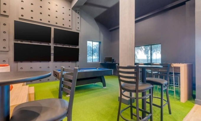 Wesley Chapel Hotel | Discover Peaceful Comfort Steps from The Grove's Vibrant Scene! w/ Outdoor Pool!