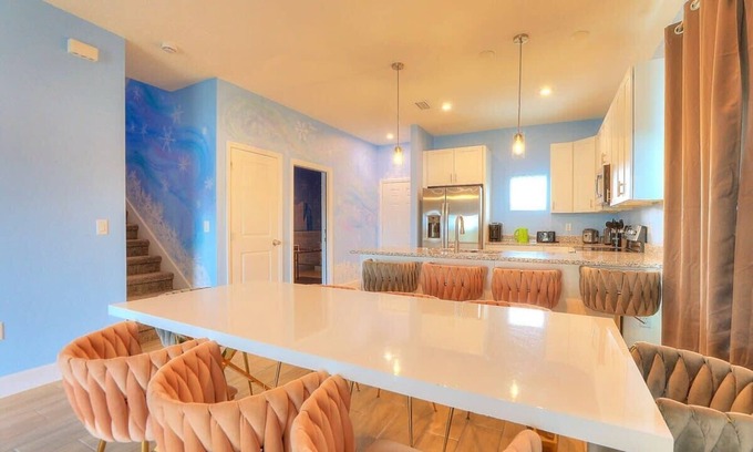 Bridgewater Crossing Casa | Discover Serene Fishing @Lakeside Themed 4BR