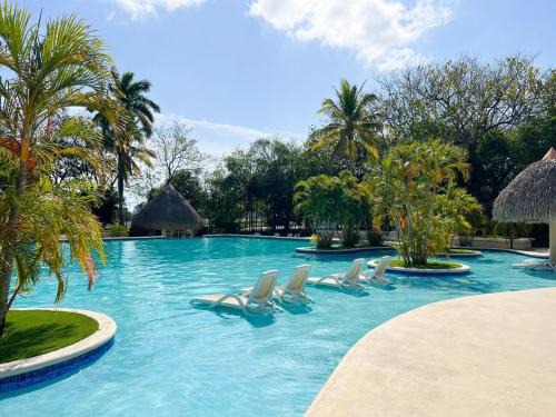 Playa Coronado Apartamento | Discover The Best Area of Coronado with Pool