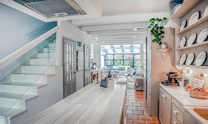 Imon Casa | Discover the perfect retreat in this comfortable vacation home.