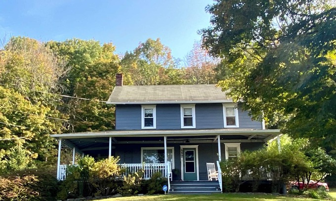 Newfoundland Casa | Discover tranquility near Lake Wallenpaupack 16 min