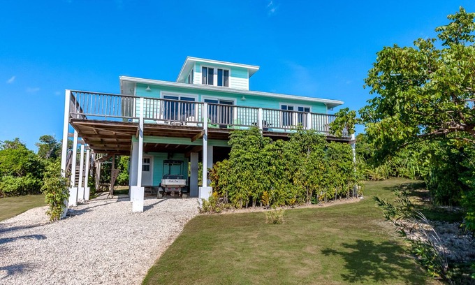 Hope Town Casa | Lookout House: 3 BR, 2 BA House in Hope Town, Sleeps 7