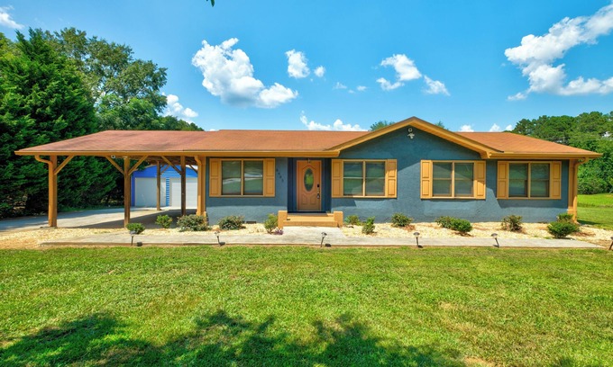 Fairburn Apartamento | This apartment is a 3 bedrooms, 2 bathrooms, located in Fairburn, GA, GA.