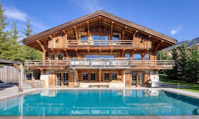 Le Planellet Chalet De Esquí | Discreet Alpine Chic With State-of-the-art Finish