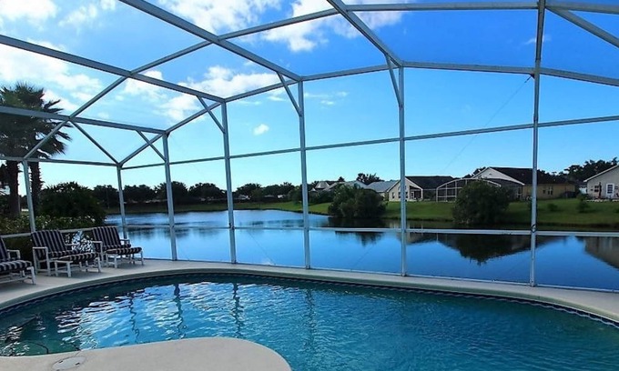 Lakeside Estates Villa | VILLA DE LUJO CON PISCINA DISNEY ORLANDO LAKE 4 BED