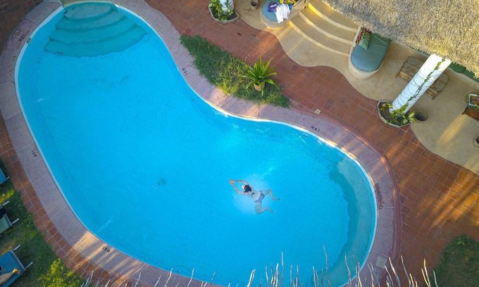 Kilifi Hostal | Distant Relatives Ecolodge & Backpackers