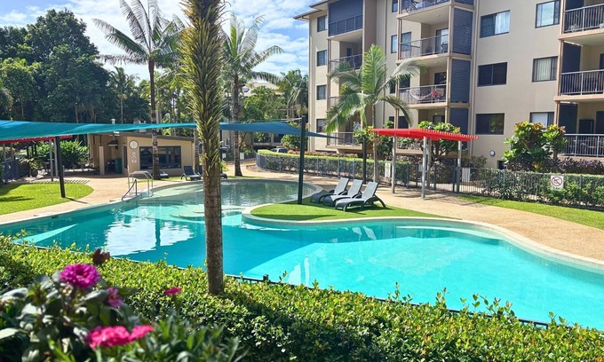 Earlville Apartamento | Dive In – Cairns Poolside Stay