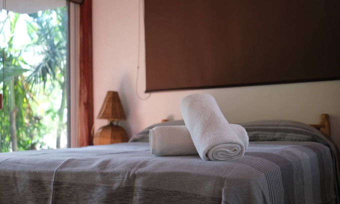 Tamarindos Casa | Divine cabin, 1 minute to beach, AC included