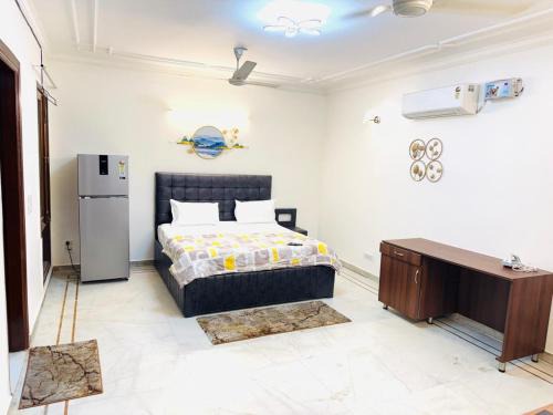 Saket Apartamento | Divine India Service Apartment, Studio E- 30