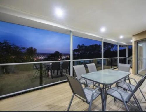 Albury Casa | Divine Views on Roper