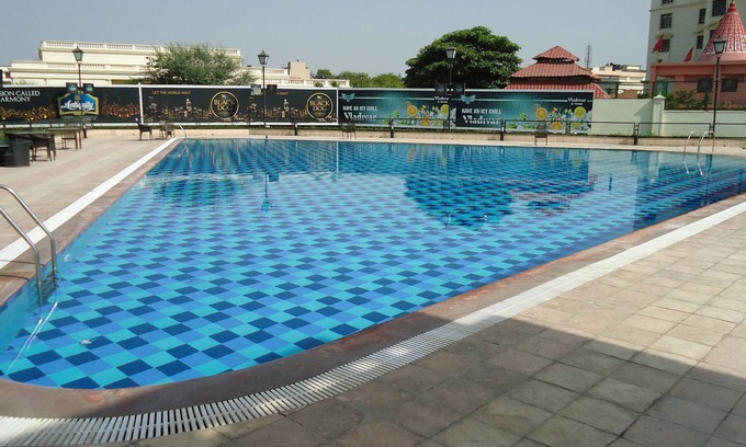 DLF Phase 3 Hotel | DLF Club 3
