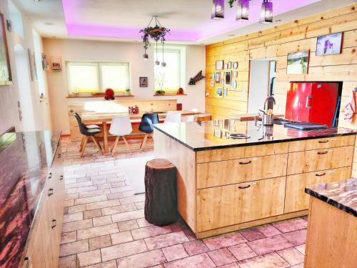 Medraz Apartamento | DMG - 'Large, Luxurious Ground Floor' Apartment