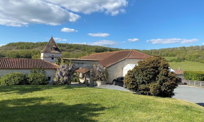 Sainte-Colombe-de-Villeneuve Cabaña | Domaine de Villot-la Colombe Gîte au Calme à la Campagne Ideal Pour Famille