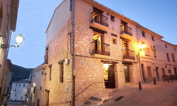 Torremanzanas Casa | ¿Necesitas tomarte un respiro entre montañas en un encantador pueblo alicantino?