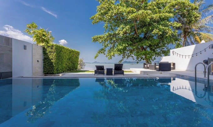 Chalong Casa | Do You Want Luxury Sea views With Beach Access ?