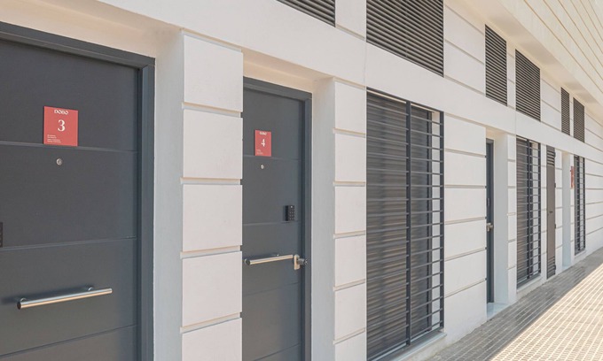 R.E.N.F.E. Apartamento | Dobo Málaga Perchel