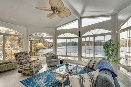 Lake Ozark Casa | Dock and Kayaks Lake Ozark Family Retreat